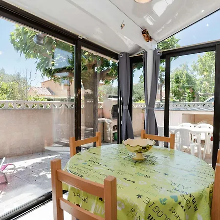 Pavillon Familial 3 Pieces + Mezzanine, Climatise, Proche Plage, - Fr-1-409-91 וילה
