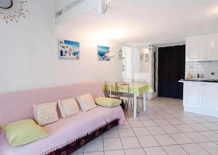 Pavillon Climatise 3 Avec Terrasse A 250m De La - Fr-1-409-91 纳博讷普拉日